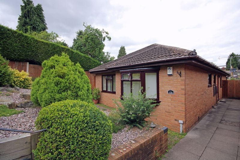 3 bed detached bungalow for sale in Church View Gardens, Kinver, Stourbridge DY7, £395,000