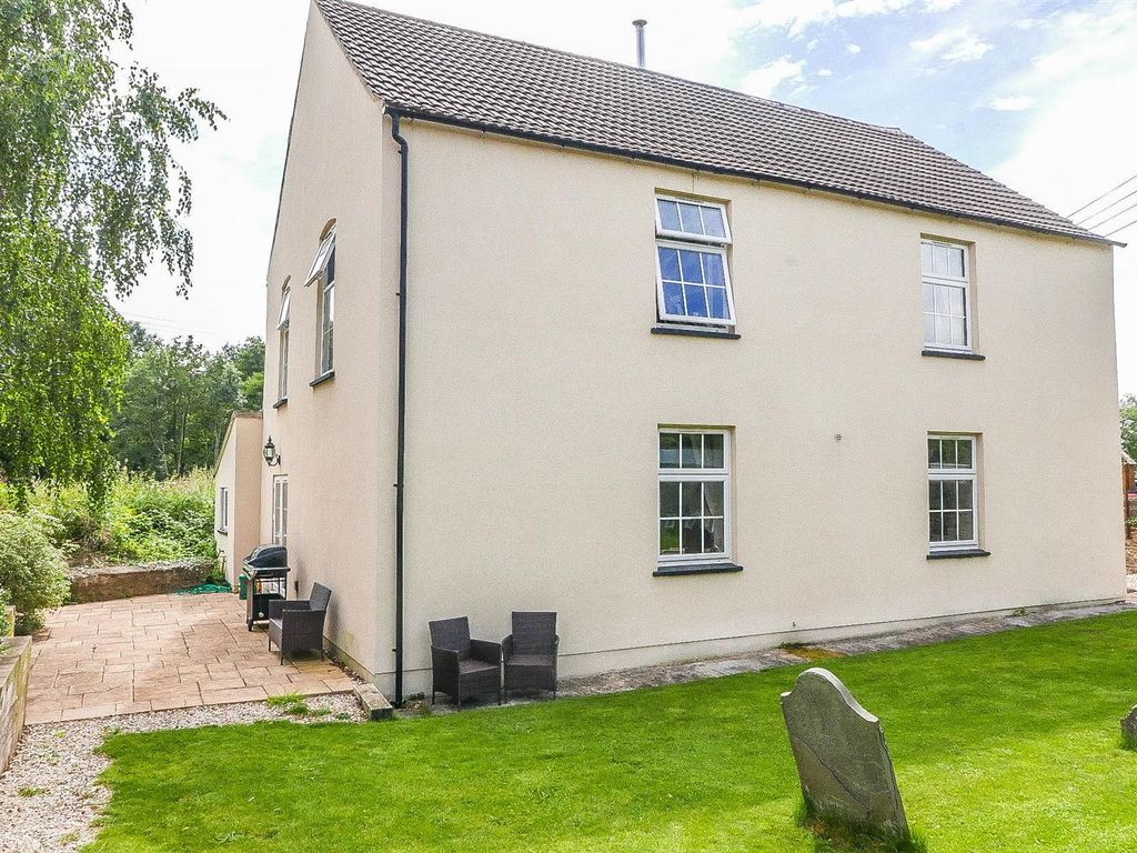 4 bed cottage for sale in Chapel Hill, Newport, Berkeley GL13, £450,000