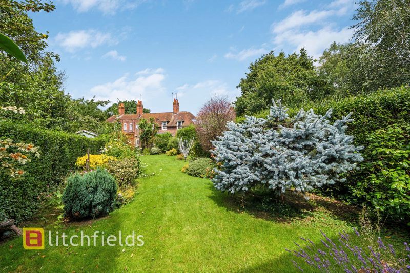 3 bed cottage for sale in Woodside, Hampstead Garden Suburb NW11, £849,995