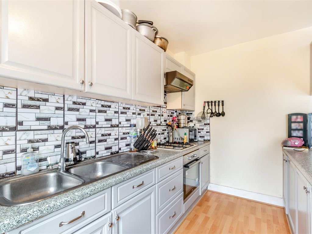 2 bed end terrace house for sale in Beverstone Road, Thornton Heath CR7, £370,000