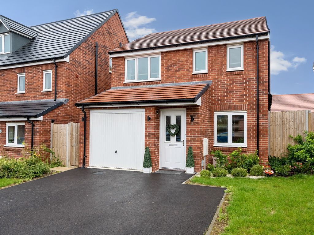 3 bed detached house for sale in Jockey Way, Andover SP11, £365,000