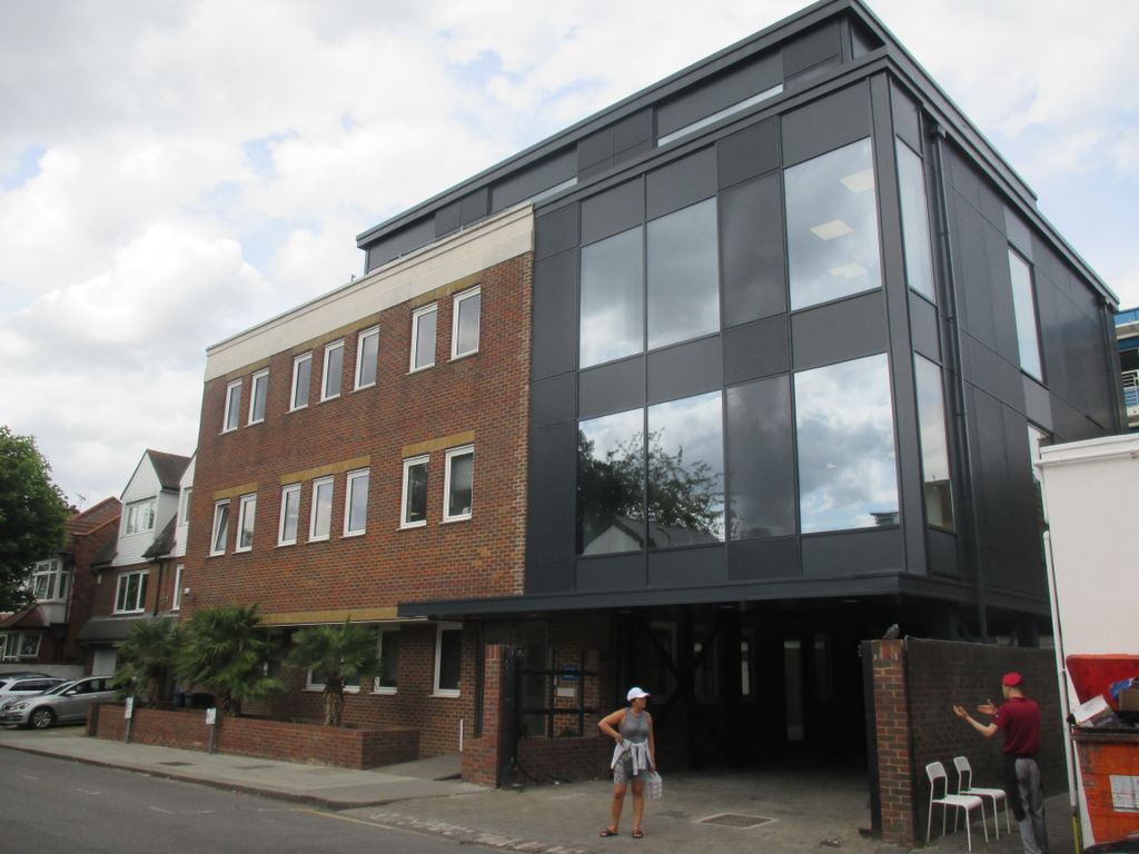 Office to let in Cornwall Avenue, Finchley, London N3, £23,925 pa