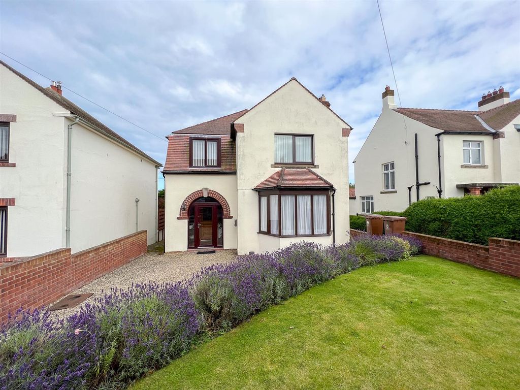 4 bed detached house for sale in The Meadows, Berwick-Upon-Tweed TD15, £399,950