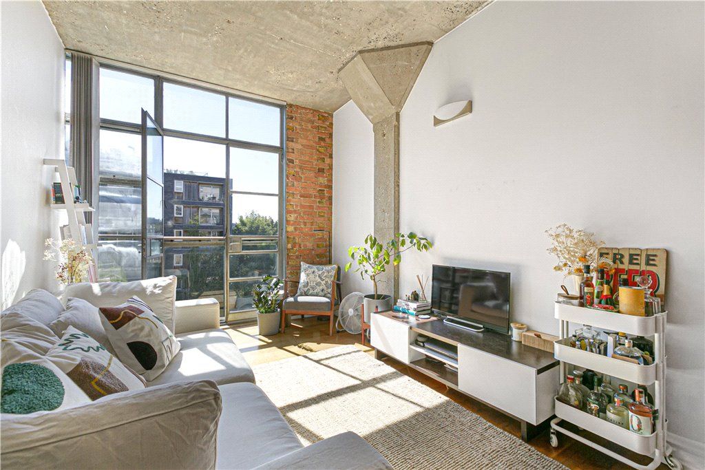 1 bed flat for sale in Wenlock Road, London N1, £700,000