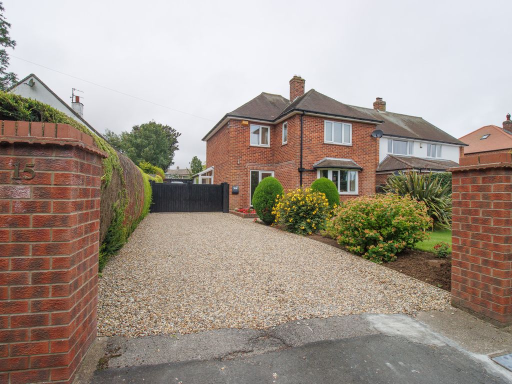 2 bed detached house for sale in Muston Road, Hunmanby YO14, £375,000