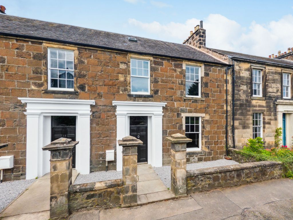 4 bed terraced house for sale in Forth Place, Stirling FK8, £395,000
