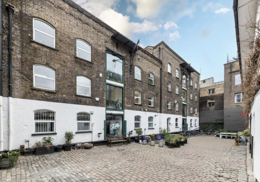 Office to let in Newcomen Street, London SE1, £180,000 pa