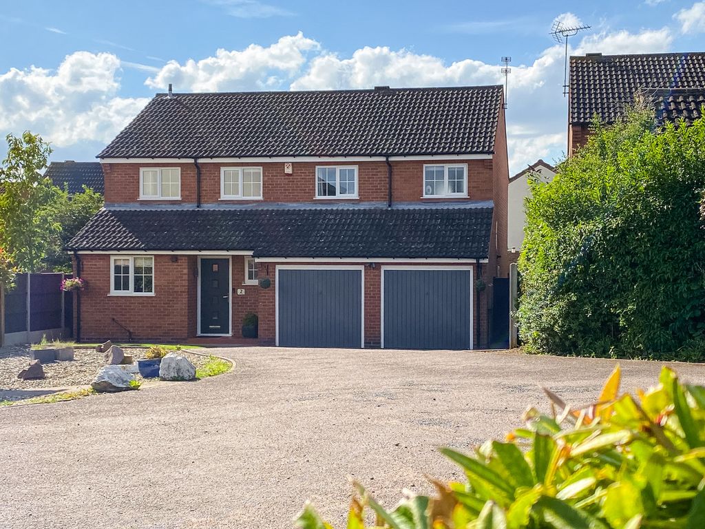 5 bed detached house for sale in Derby Close, Broughton Astley LE9, £450,000