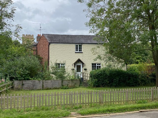 4 bed cottage for sale in Castle Ashby Road, Yardley Hastings, Northamptonshire NN7, £450,000