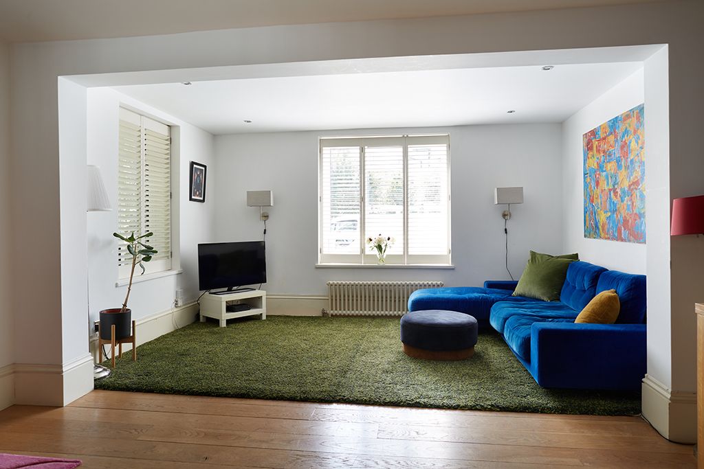 2 bed flat for sale in Furze Hill, Hove BN3, £425,000