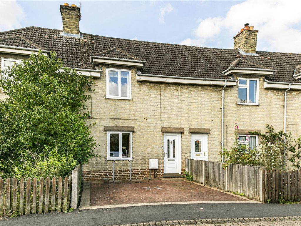 3 bed terraced house for sale in Kendal Way, Cambridge CB4, £400,000