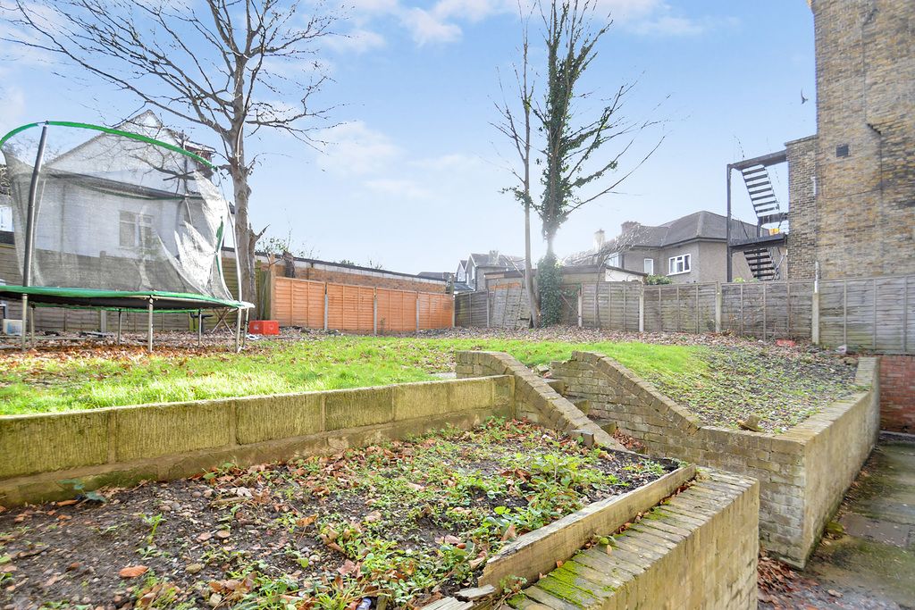 2 bed maisonette for sale in Lower Addiscombe Road, Addiscombe, Croydon CR0, £240,000