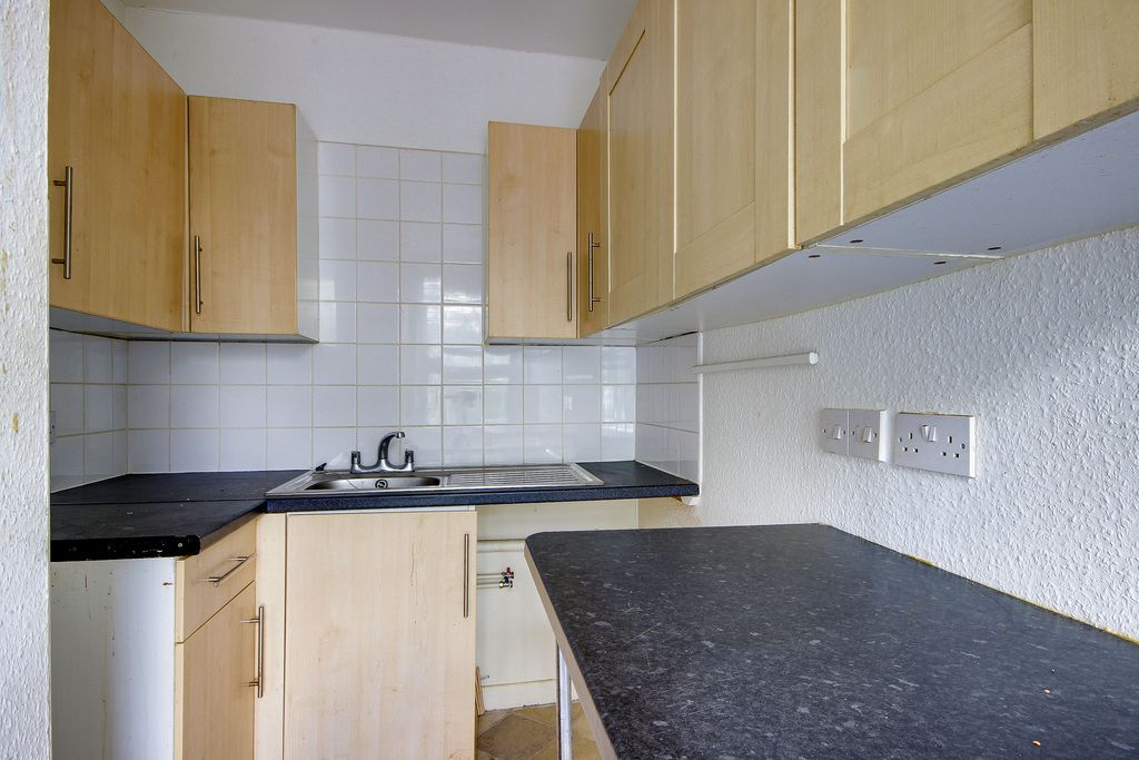 1 bed flat for sale in Clarence Road, Bickley, Bromley BR1, £190,000