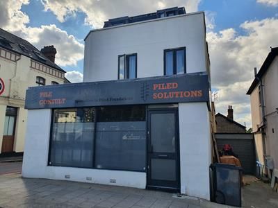 Office to let in 172 Hook Road, Surbiton, Surrey KT6, £15,000 pa