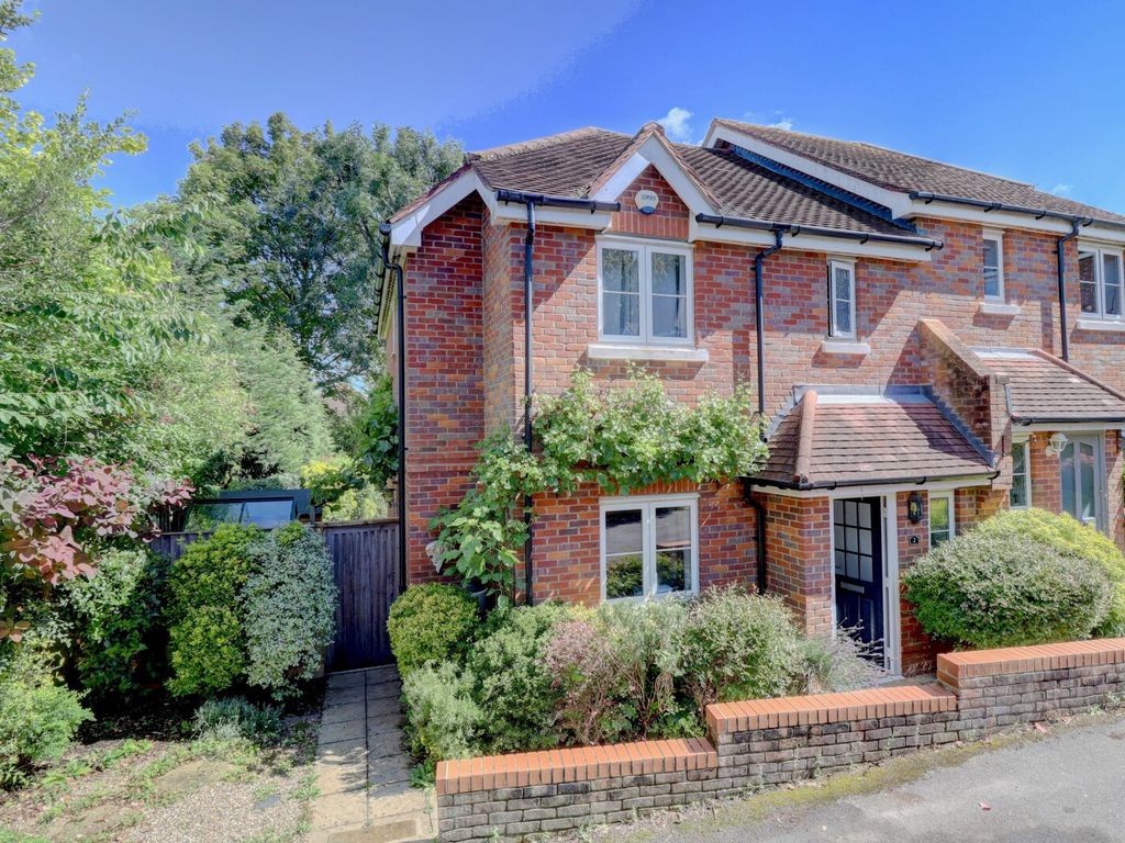 3 bed semi-detached house for sale in Parkfield Rise, Princes Risborough HP27, £475,000