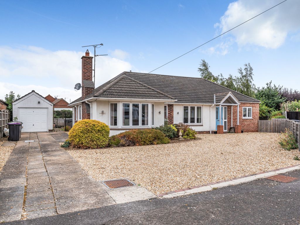 3 bed bungalow for sale in St. Clements Road, Ruskington, Sleaford NG34, £400,000