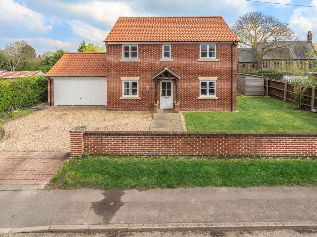 4 bed detached house for sale in The Drift, Walcott, Lincoln, Lincolnshire LN4, £340,000