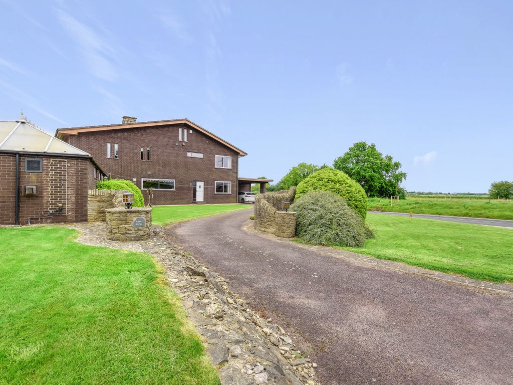4 bed detached house for sale in Alpine Lodge, Thurlby, Alford, Lincolnshire LN13, £560,000