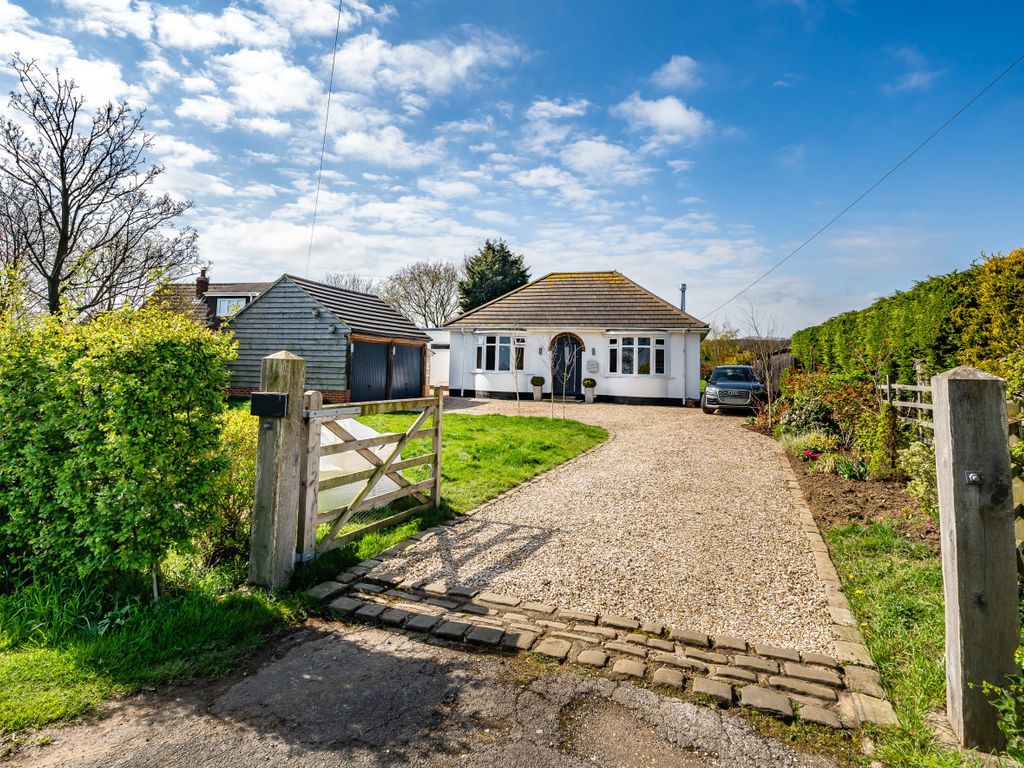 3 bed bungalow for sale in Ashby Lane, Ashby-Cum-Fenby, Grimsby, Lincolnshire DN37, £425,000