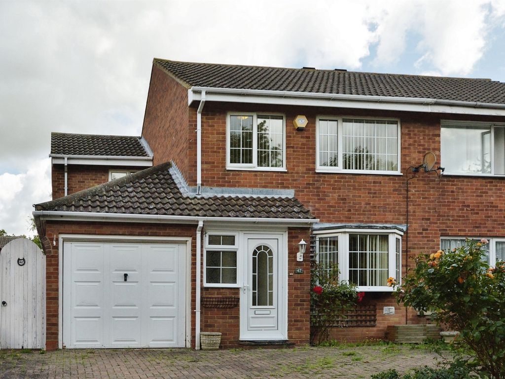 4 bed semi-detached house for sale in Westhill, Stantonbury, Milton Keynes MK14, £350,000