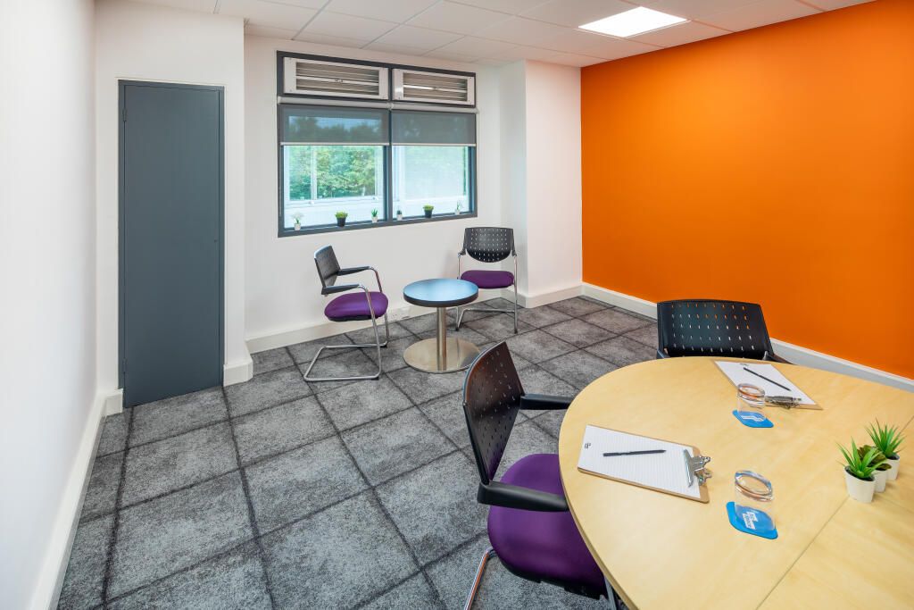 Serviced office to let in Rockingham Drive, Milton Keynes MK14, £4,848 pa