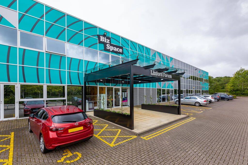 Serviced office to let in Rockingham Drive, Milton Keynes MK14, £4,848 pa