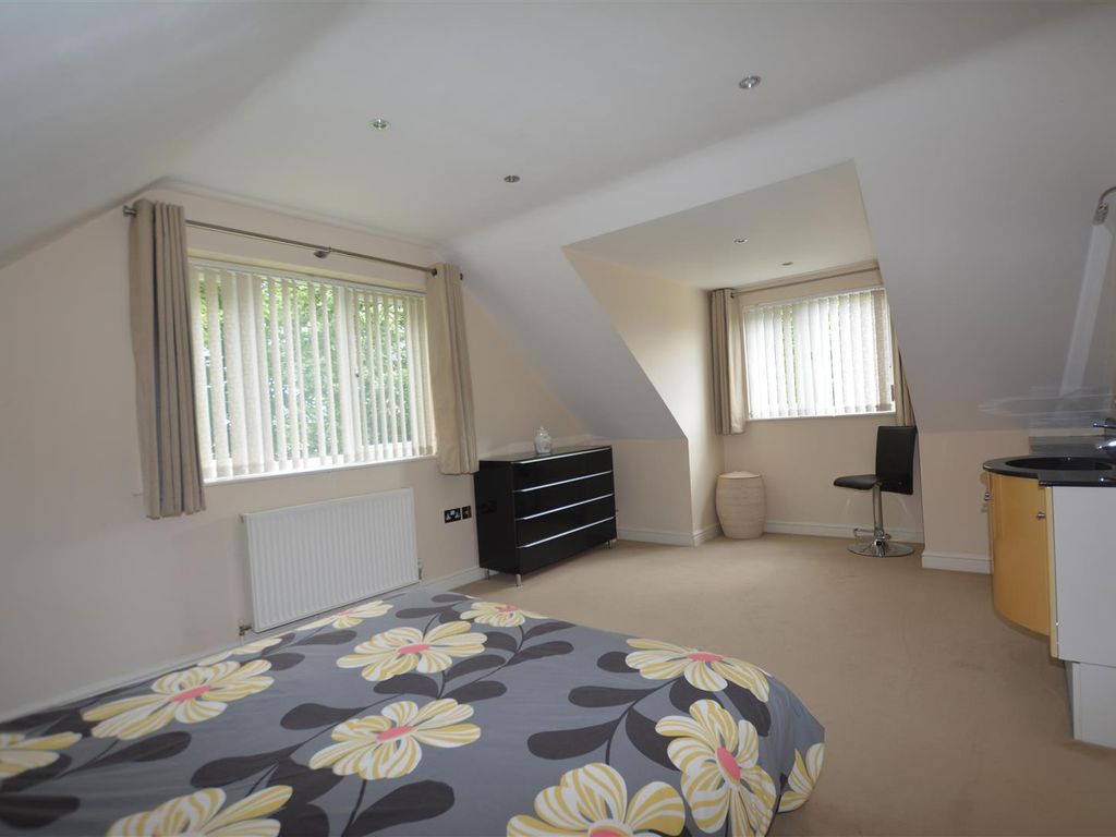 3 bed detached house for sale in Meadow Close, Farnsfield, Newark NG22, £350,000