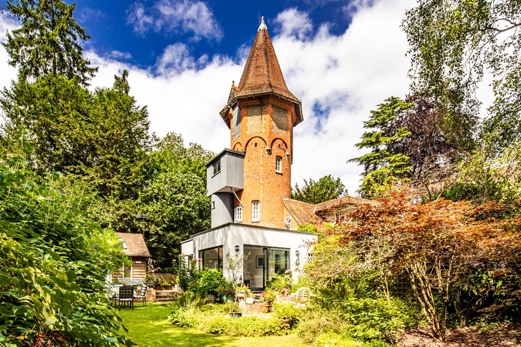 3 bed detached house for sale in Abbotts Tower, Goring Heath RG8, £900,000