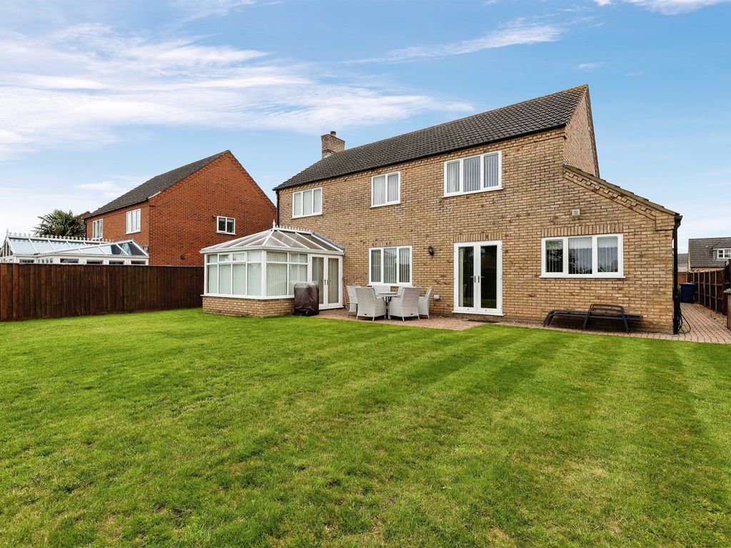 4 bed detached house for sale in Steeple View, March PE15, £575,000