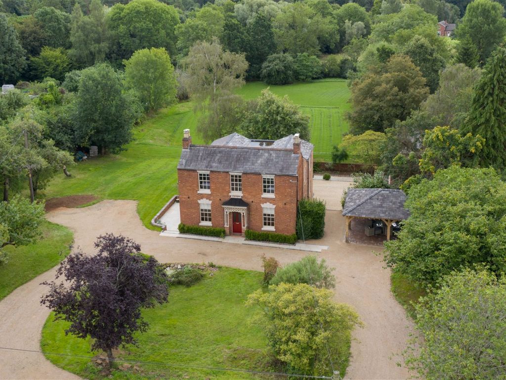 6 bed country house for sale in Victoria Road, Dodford, Bromsgrove B61, £1,300,000
