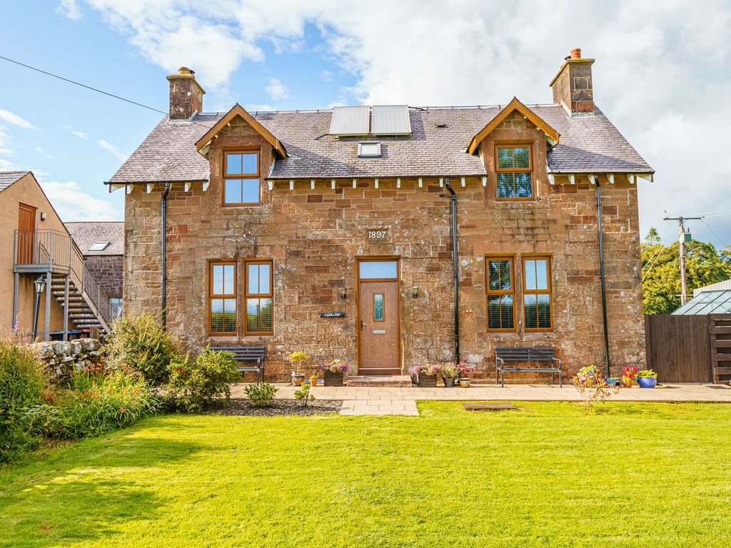4 bed farmhouse for sale in Cadgillside, Chapelknowe DG14, £535,000