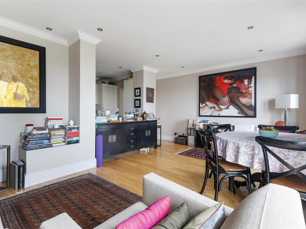 3 bed flat for sale in Hall Road, St John's Wood NW8, £1,850,000