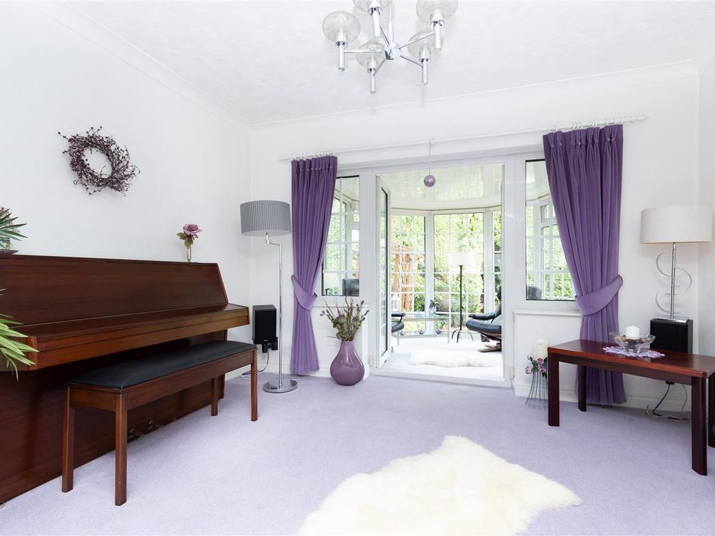 3 bed detached house for sale in Woodland Park, Oulton, Leeds LS26, £475,000