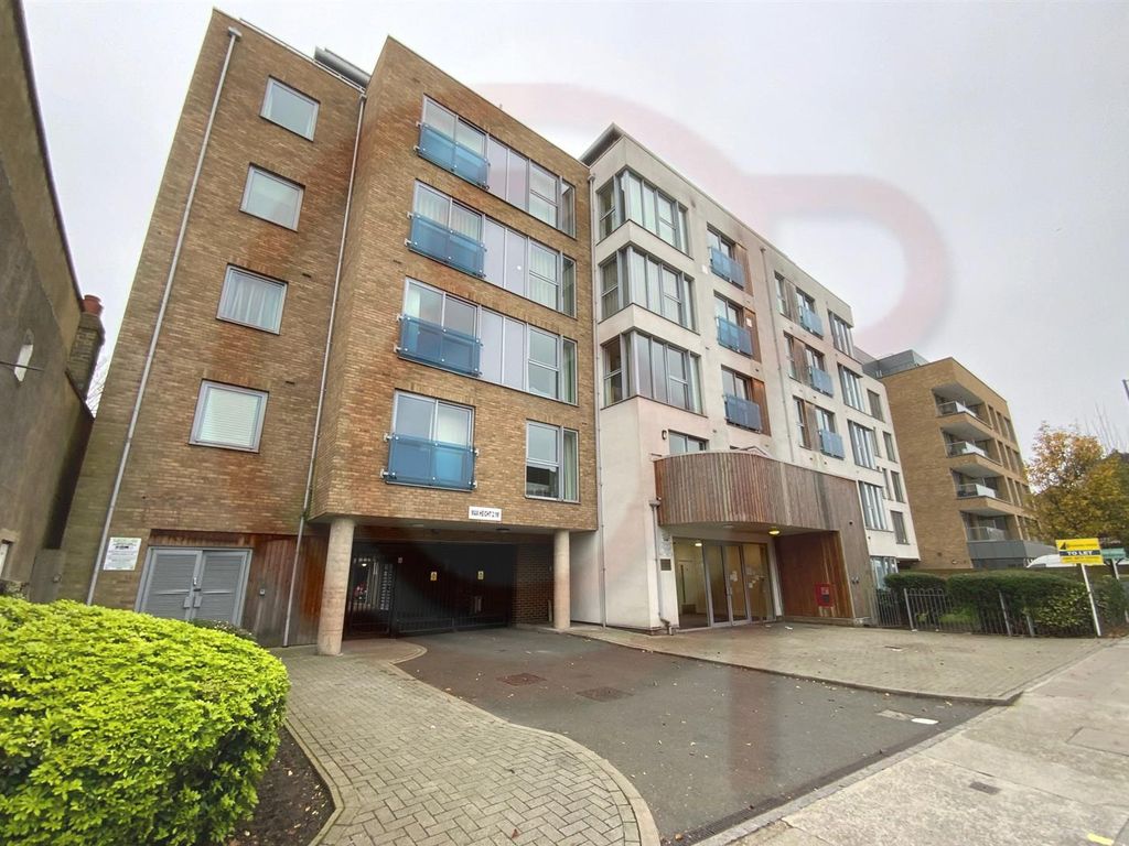 2 bed flat for sale in Glenthorne Road, Hammersmith W6, £650,000