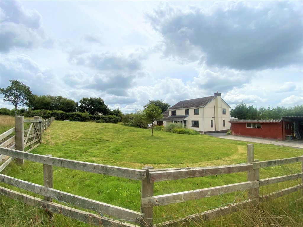 Land for sale in Heol Ddu, Ammanford, Carmarthenshire SA18, £600,000