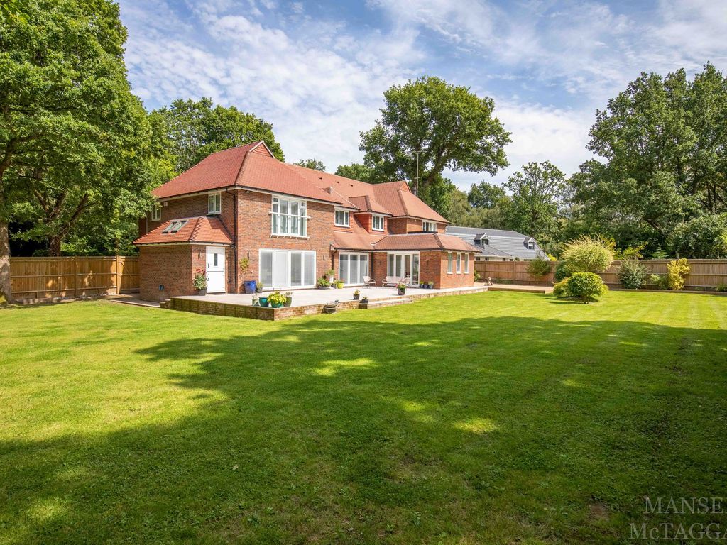 5 bed detached house for sale in Lake View Road, Felbridge RH19, £1,850,000