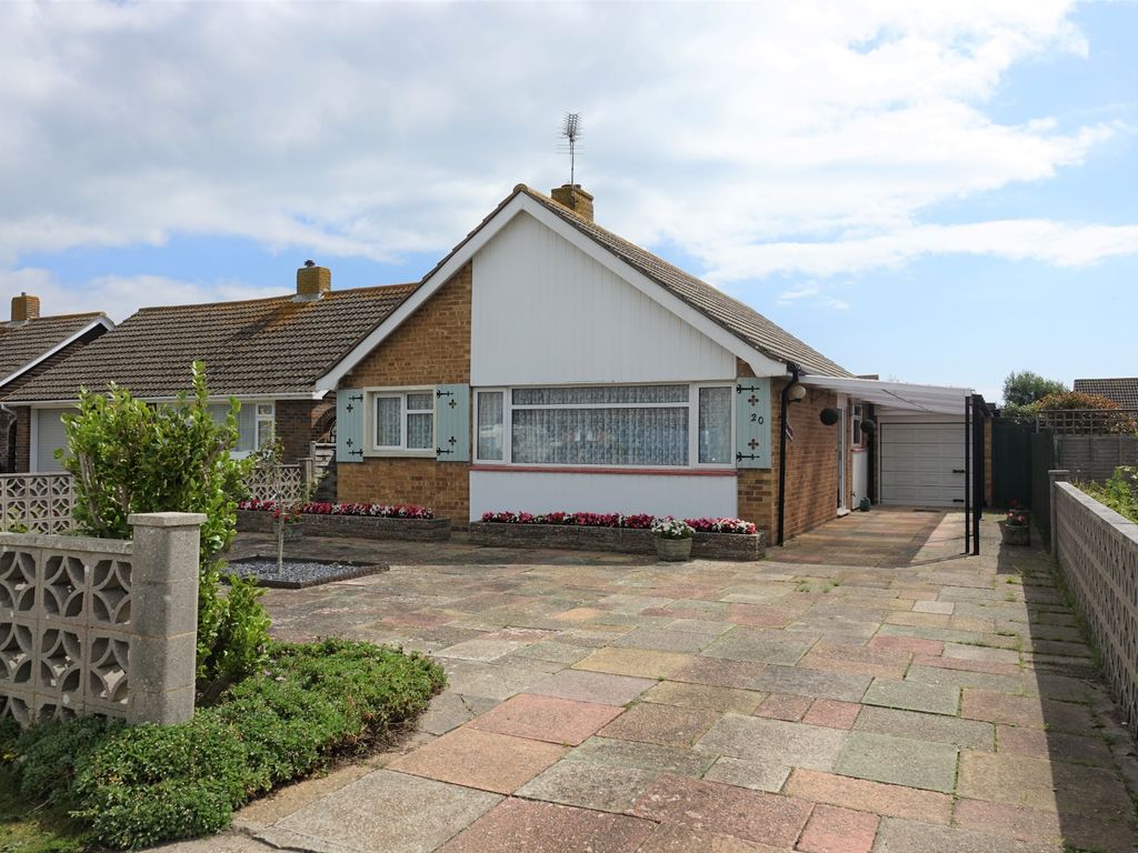 3 bed bungalow for sale in Langton Close, Selsey, Chichester PO20, £435,000