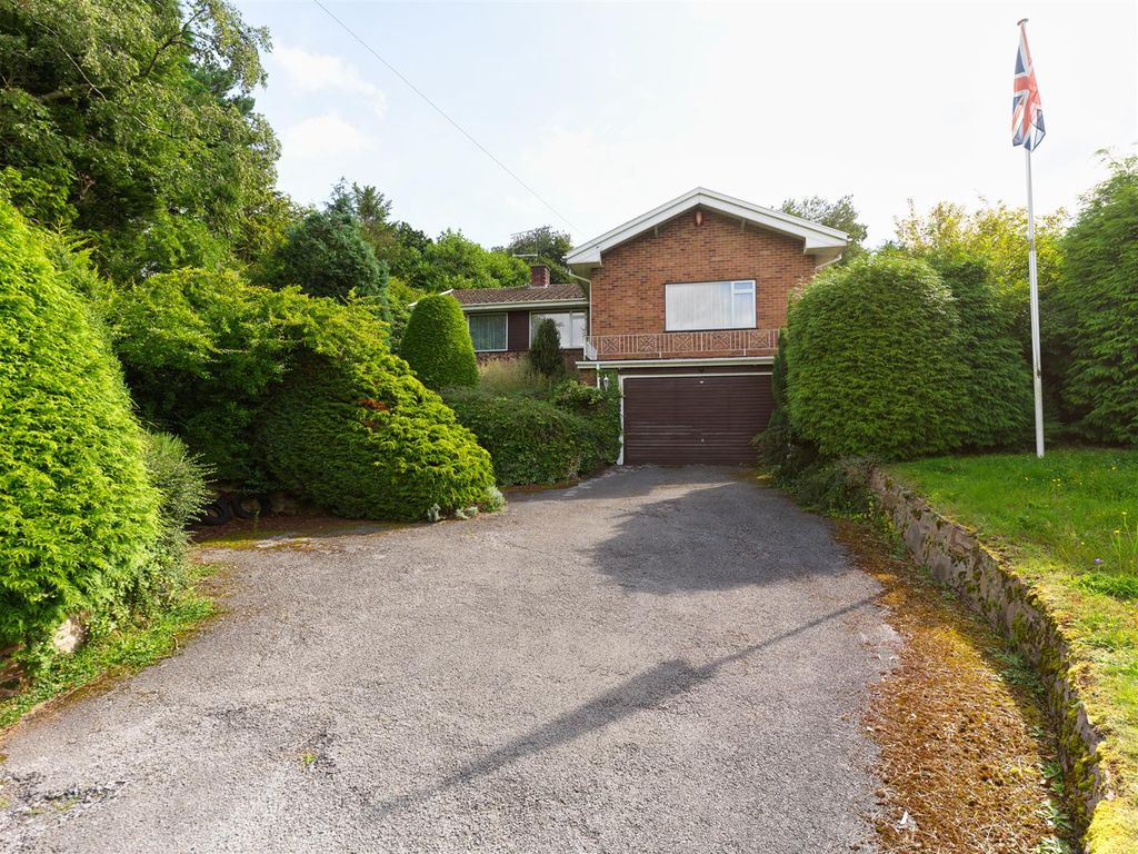 3 bed bungalow for sale in Old Road, Wrinehill, Cheshire CW3, £350,000