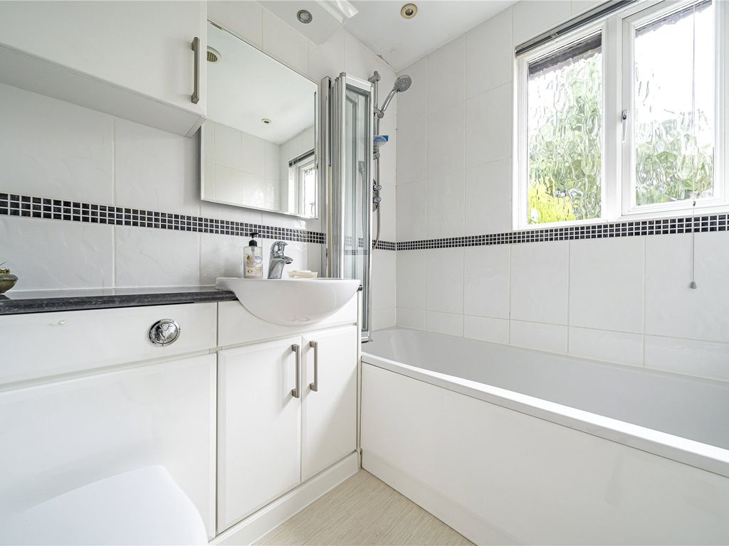 3 bed detached house for sale in Woking, Surrey GU21, £600,000