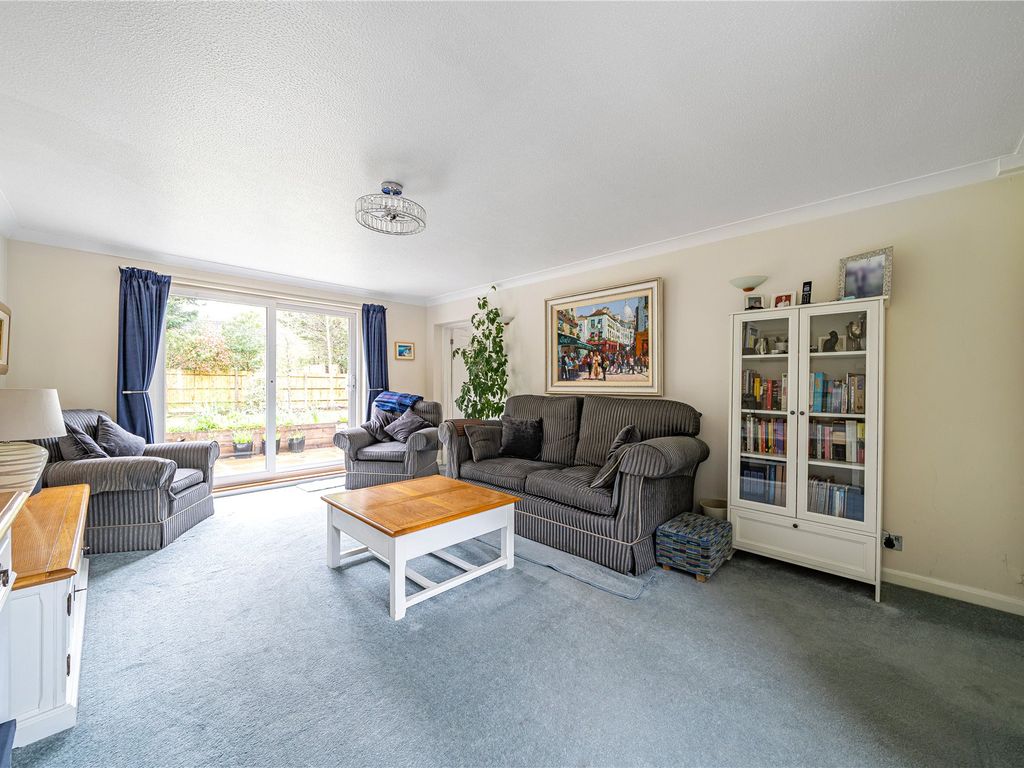 3 bed detached house for sale in Woking, Surrey GU21, £600,000