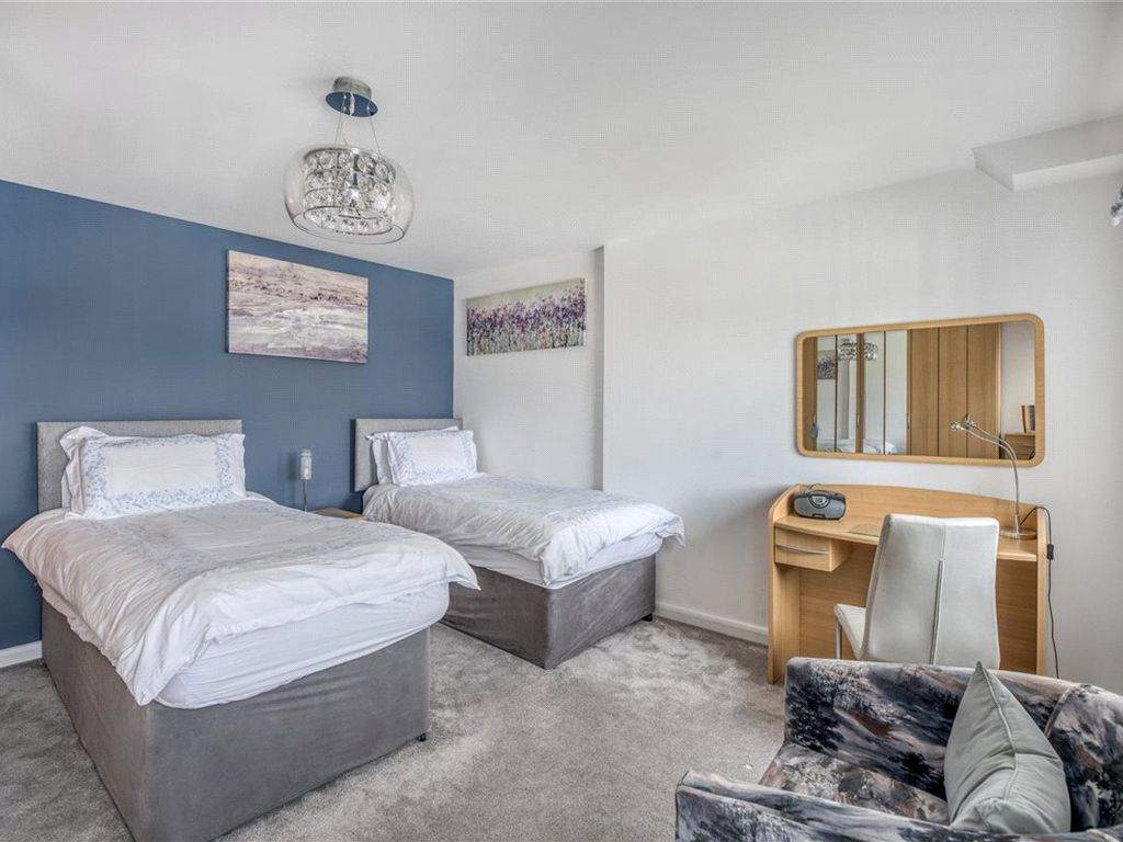 2 bed flat for sale in Leeman Road, York YO26, £825,000