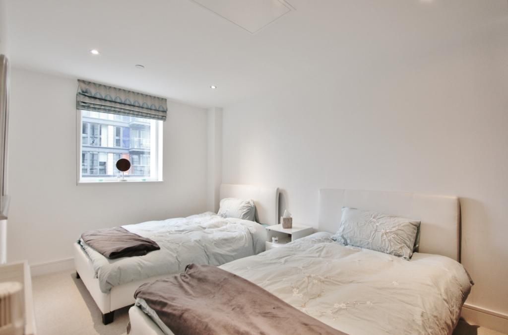 2 bed property for sale in Indescon Court, Millharbour, London E14, £840,000