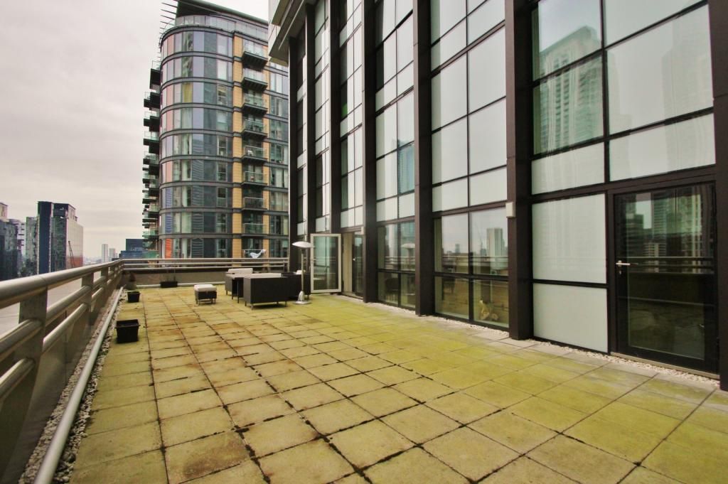 2 bed property for sale in Indescon Court, Millharbour, London E14, £840,000