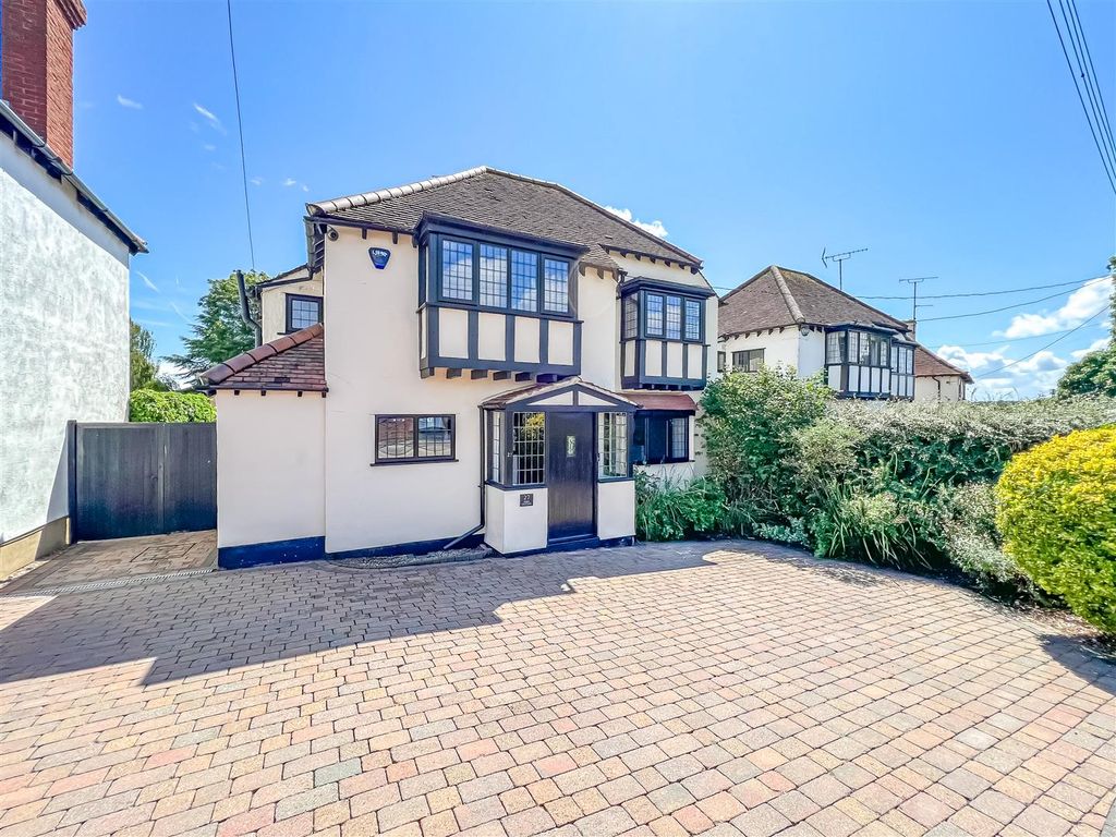 3 bed detached house for sale in Hawkwell Chase, Hawkwell, Hockley SS5, £600,000