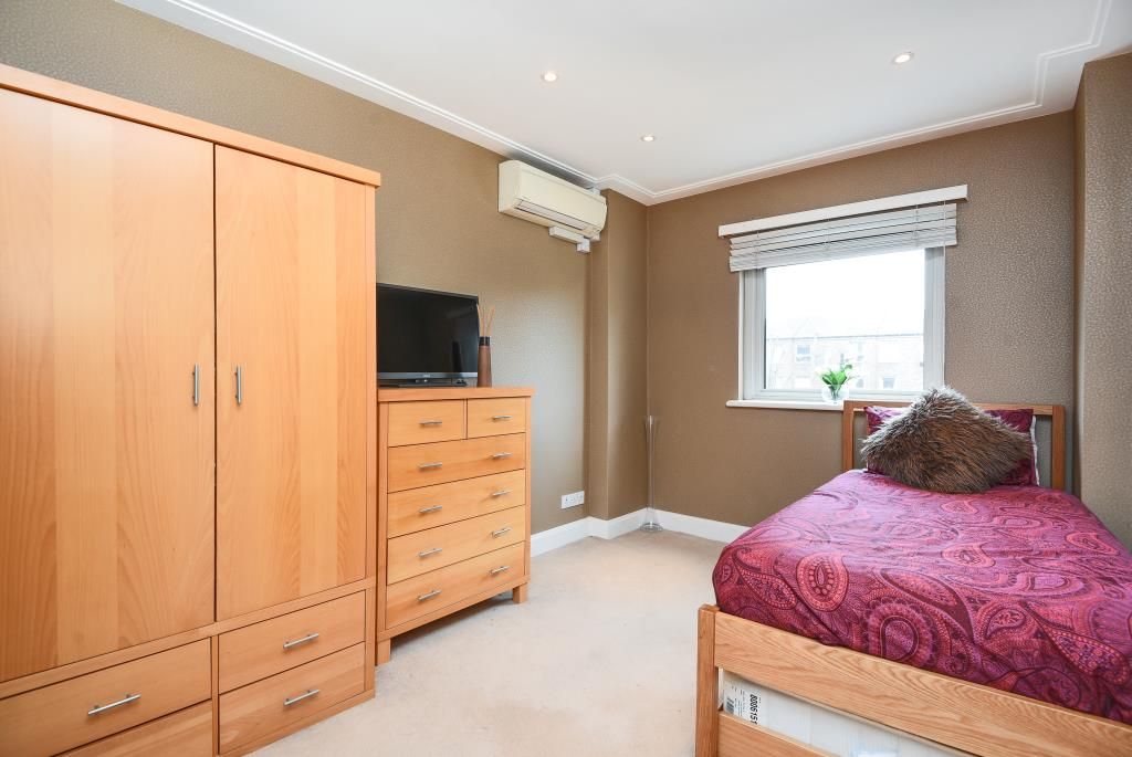 3 bed flat for sale in Templar Court, St Johns Wood NW8, £2,300,000