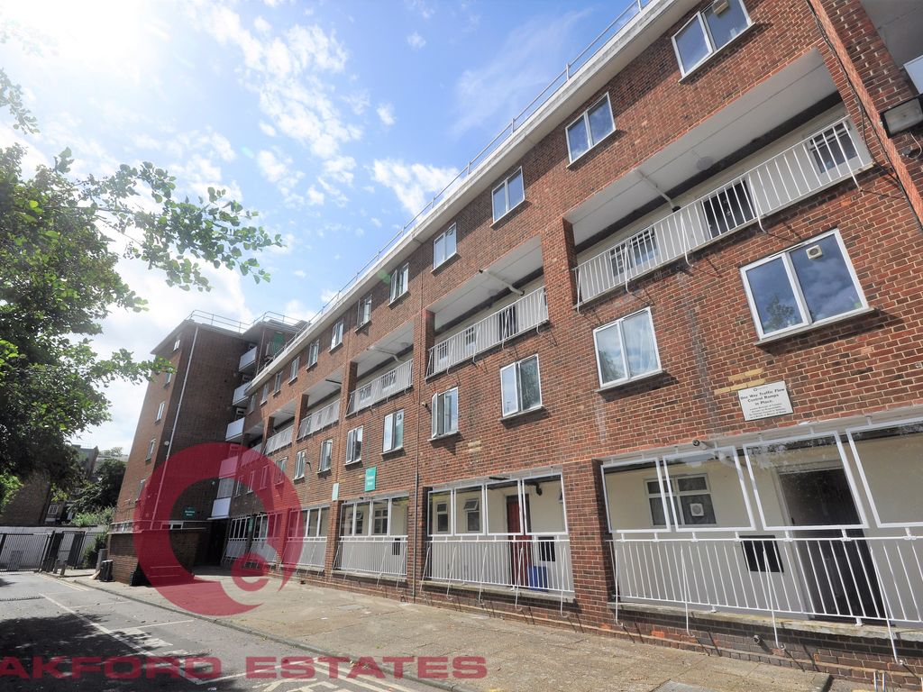 3 bed flat for sale in Bayham Place, Mornington Crescent NW1, £600,000