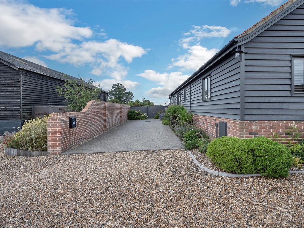 2 bed barn conversion for sale in Cockfield, Bury St. Edmunds IP30, £495,000