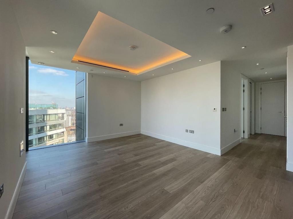 2 bed flat for sale in Bollinder Place, Carrara Tower EC1V, £970,000