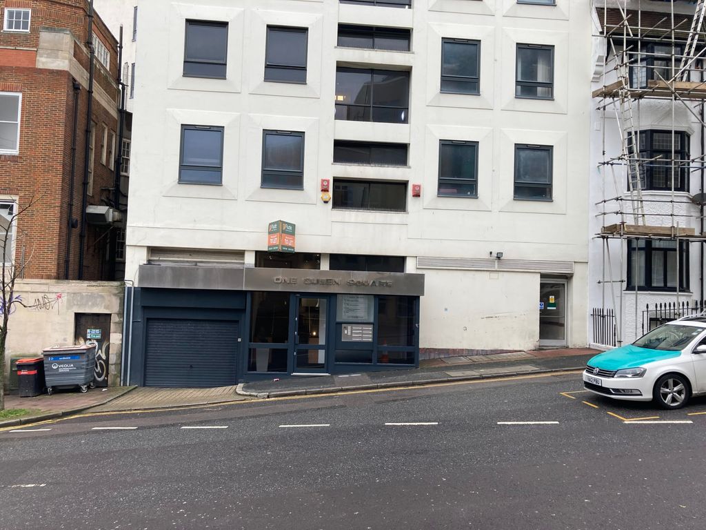 Retail premises to let in Basement, 1 Queen Square, Brighton BN1, £28,700 pa