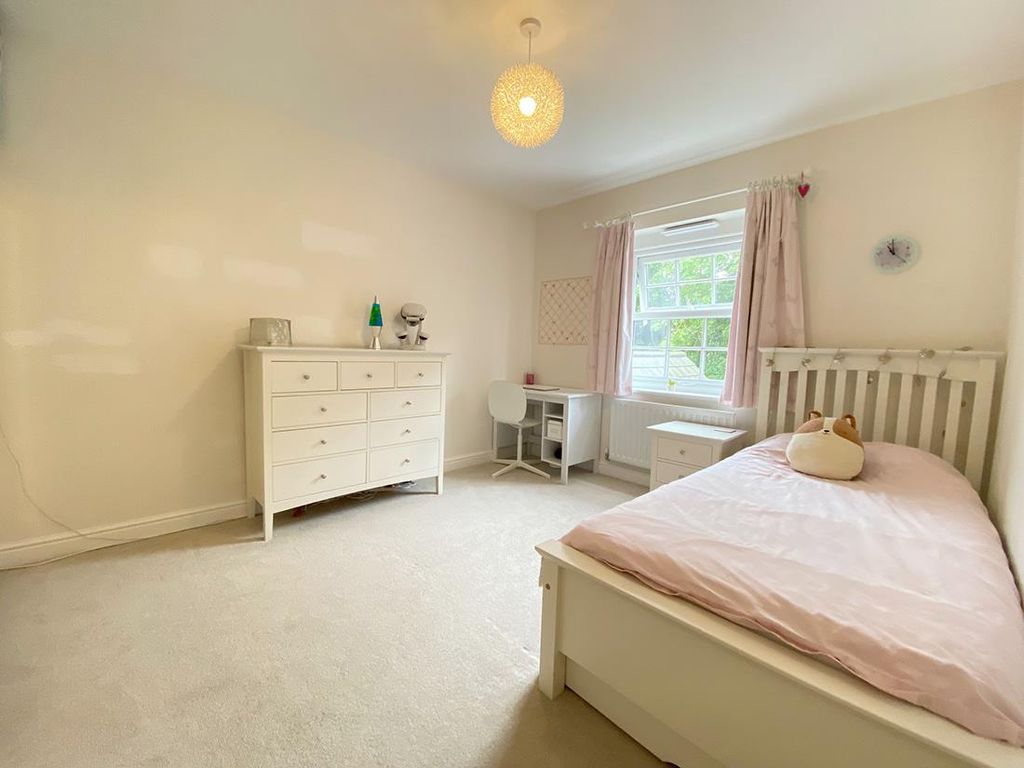 4 bed property for sale in Paddock Way, Green Hammerton, York YO26, £560,000